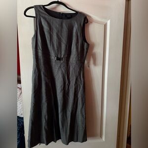 Elegant Gray Sleeveless Midi Dress